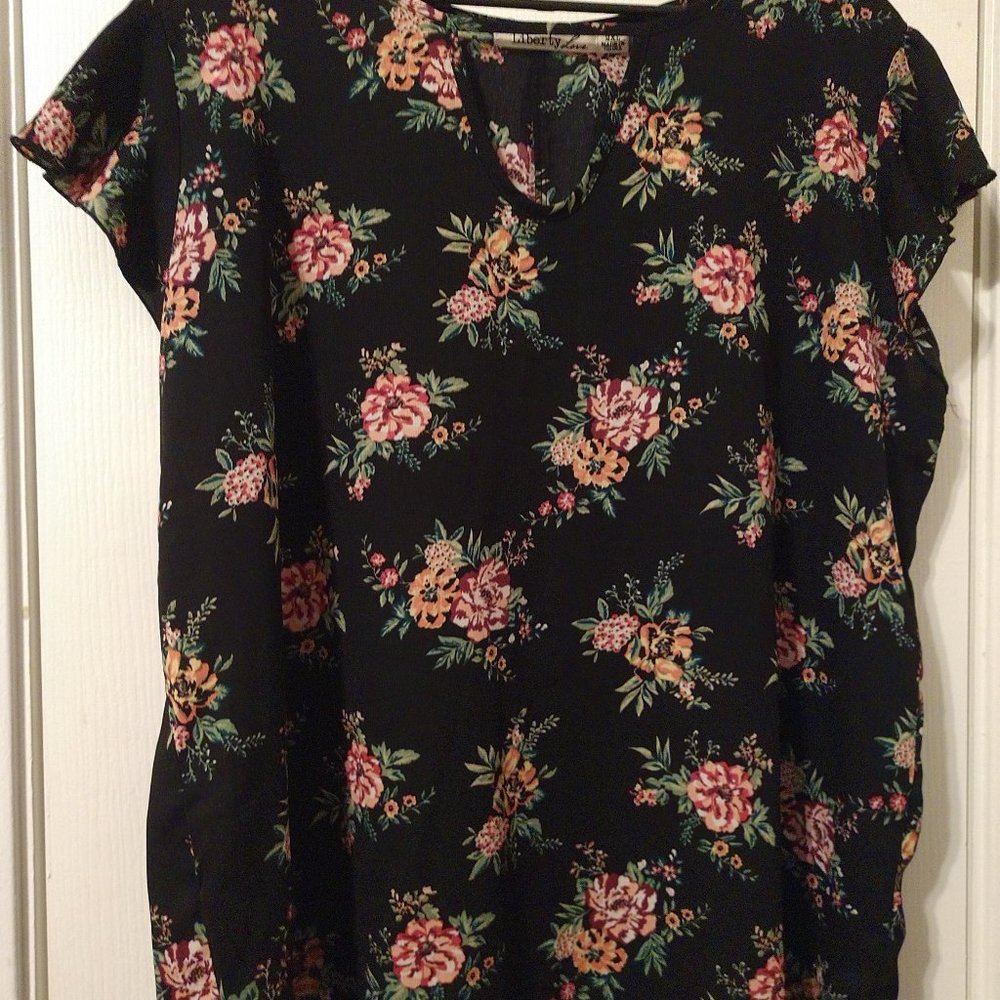 Liberty Love V-Shaped Keyhole Neck Floral Blouse